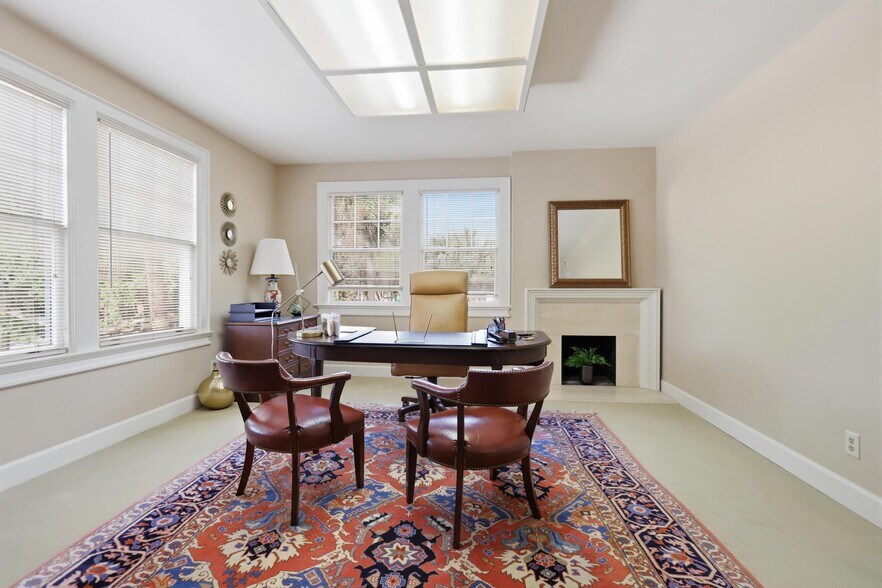 More Photos Of 431 E New York Ave, Deland Office For Sale