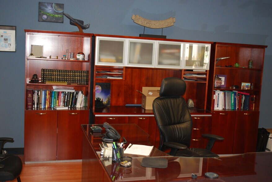 More Photos Of 7064 Sampey Rd, Groveland Light Manufacturing For Lease