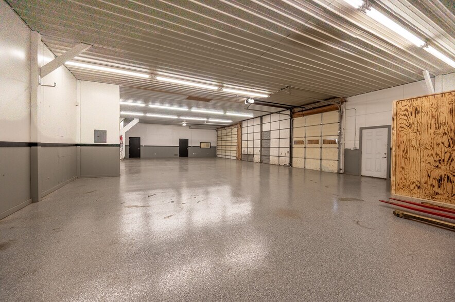 More Photos Of 621 Star st, El Dorado Warehouse For Sale