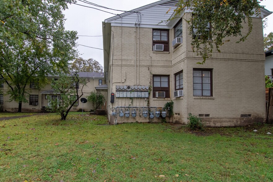 More Photos Of 2203-2209 N Fitzhugh Ave, Dallas Apartments For Sale