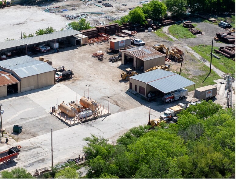 More Photos Of 7626 Grissom Rd, San Antonio Warehouse For Sale