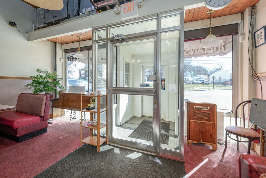 More Photos Of 314 Pioneer St, Akron Storefront For Sale