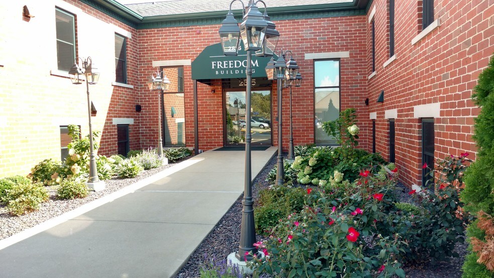 More Photos Of 2815 Old Jacksonville Rd, Springfield Office For Lease