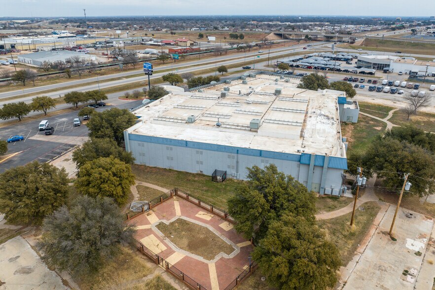 More Photos Of 5203 S 1st St, Abilene Hotel For Sale