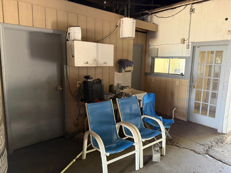 More Photos Of 1306 Harrisburg Rd NE, Canton Warehouse For Sale