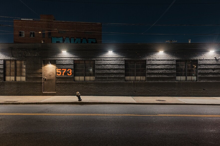 More Photos Of 573 Johnson Ave, Brooklyn Warehouse For Lease