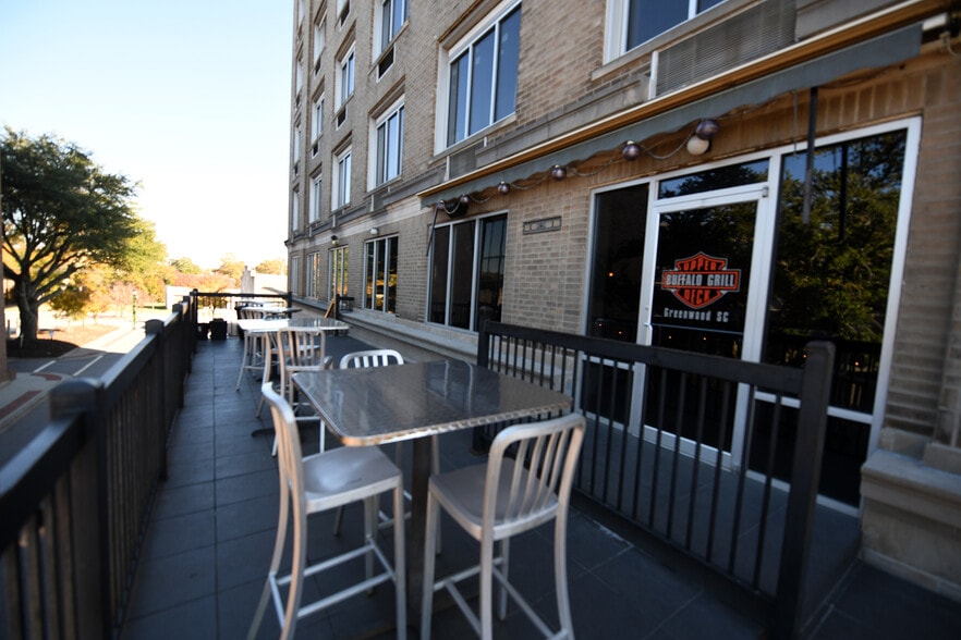 More Photos Of 327 Main St, Greenwood Office For Sale