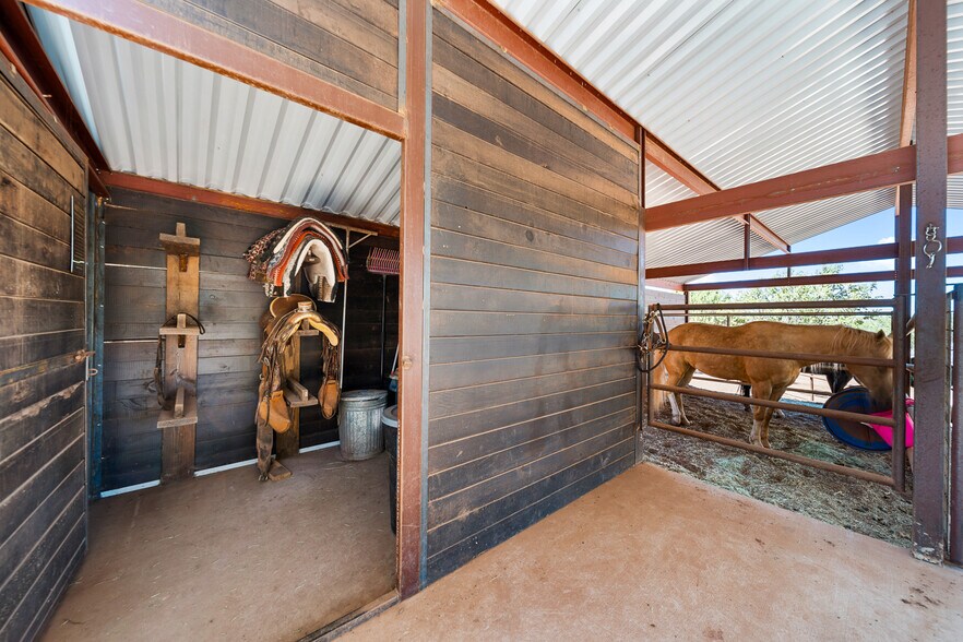 More Photos Of 7056 Bustin Dutch Trl, Show Low Multifamily For Sale
