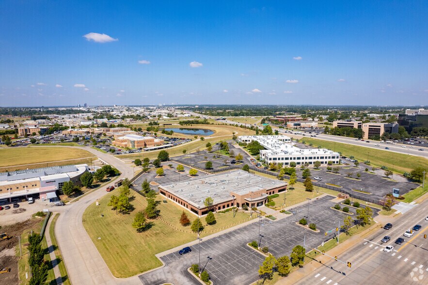 More Photos Of 4750 S Garnett Rd, Tulsa Office For Sale