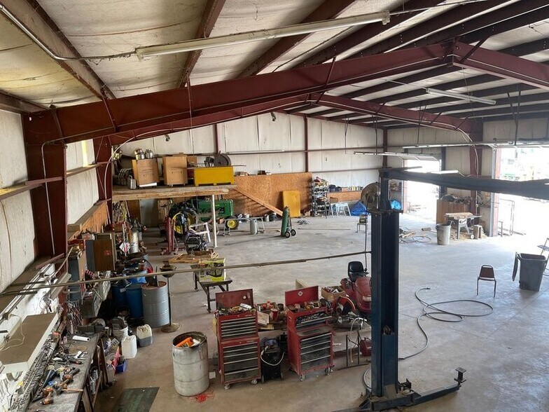 More Photos Of 2504 Hwy 82, Gainesville Auto Repair For Sale