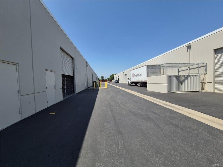 More Photos Of 15370 Fairfield Ranch Rd, Chino Hills Warehouse For Sale