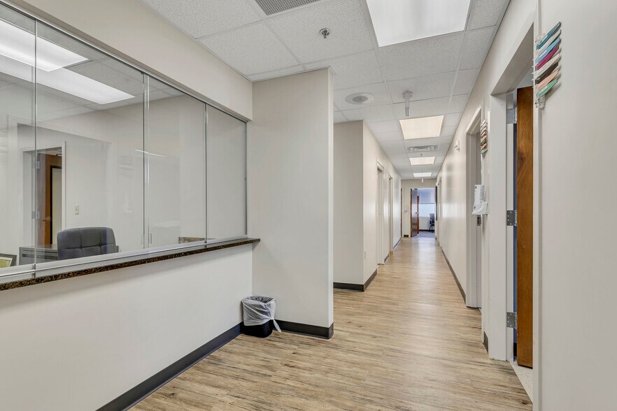 More Photos Of 2004 Hayes St, Nashville Medical For Lease