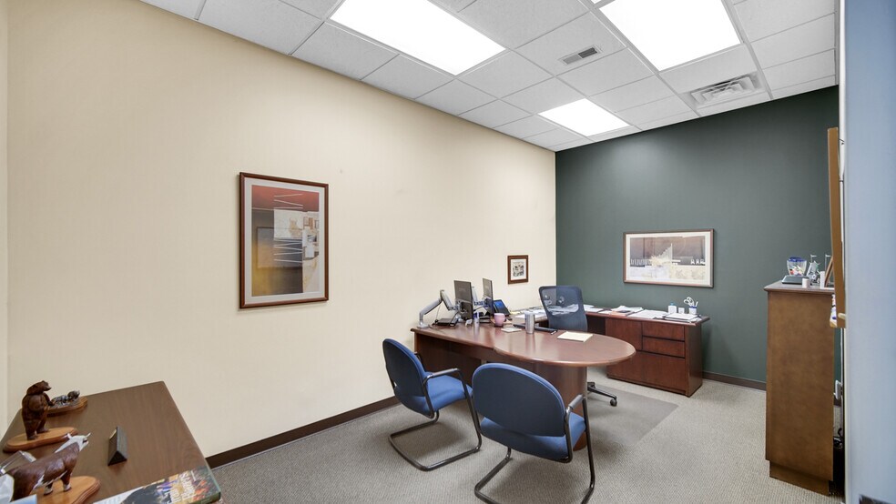 More Photos Of 303 Ridge Rd, Munster Office For Sale