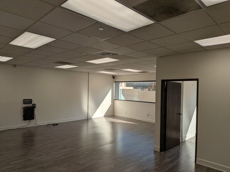 More Photos Of 3959 Foothill Blvd, La Crescenta Office For Lease