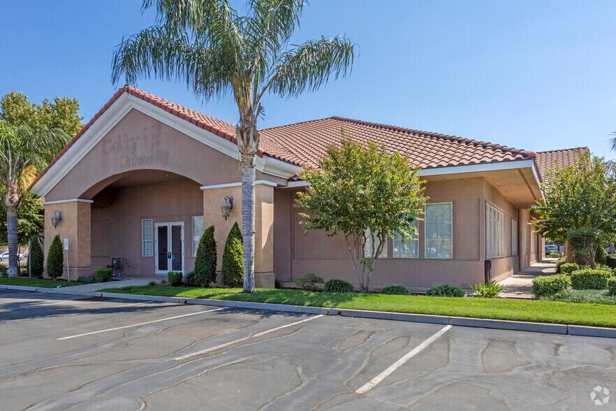 More Photos Of 7575 N Fresno St, Fresno Office For Lease