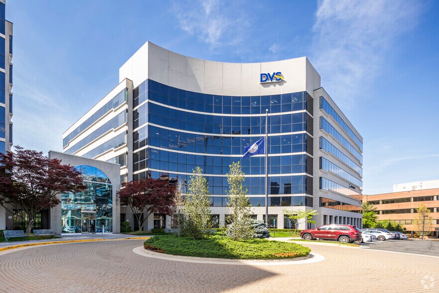 More Photos Of 1595 Spring Hill Rd, Vienna Unknown For Lease