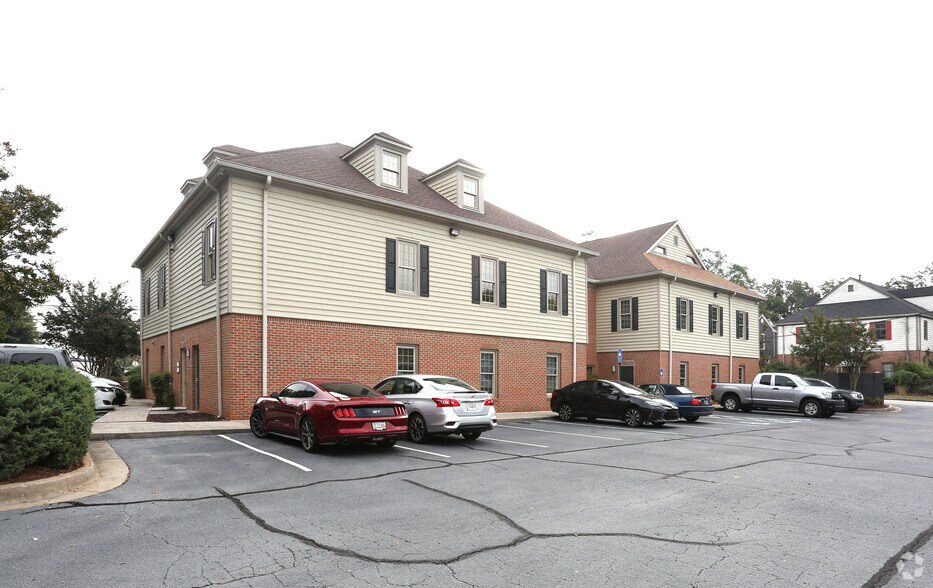 More Photos Of 3690 N Peachtree Rd, Chamblee Loft Creative Space For Lease
