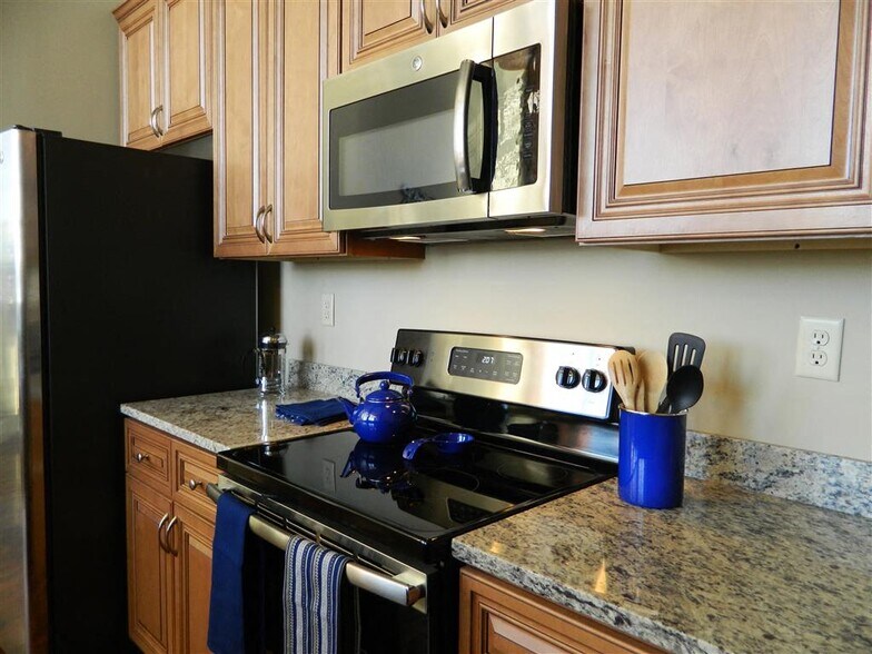 More Photos Of 99 Main St, Warren Apartments For Lease