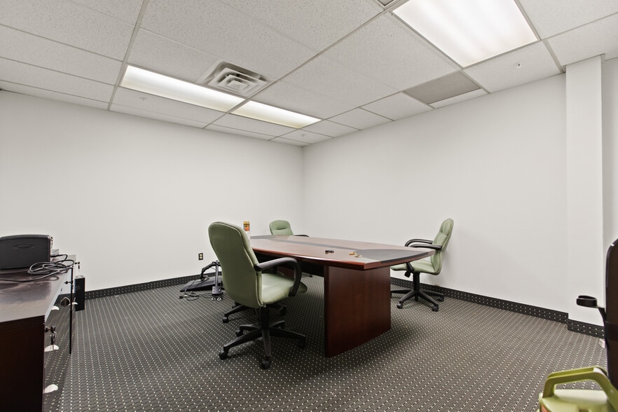 More Photos Of 111 Galway Pl, Teaneck Medical For Lease