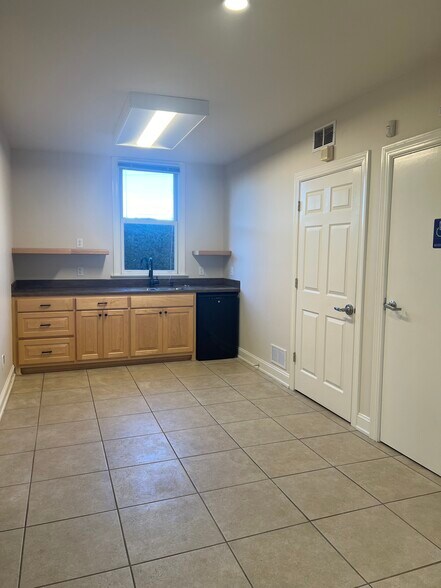 More Photos Of 114 Day Ave SW, Roanoke Loft Creative Space For Lease