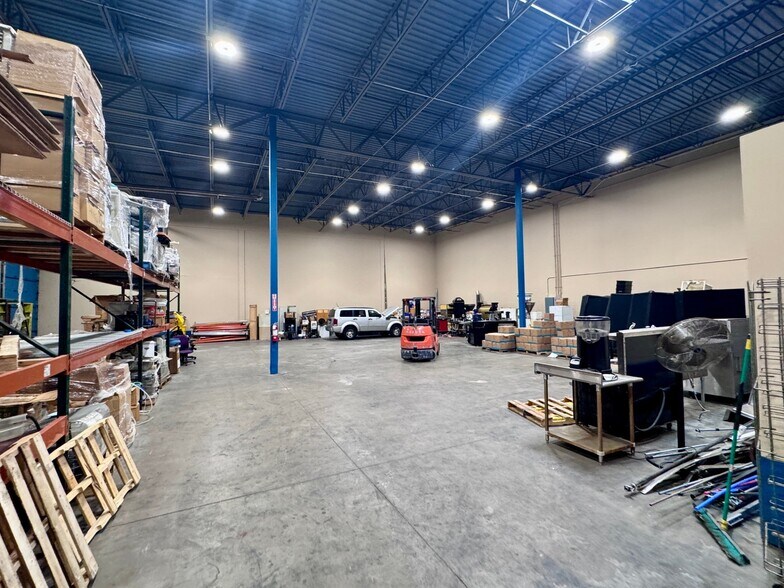 More Photos Of 4700-4760 Lima St, Denver Warehouse For Lease