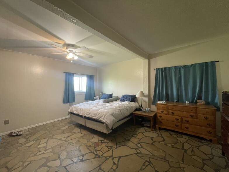 More Photos Of 1730 US Highway 287, Lander Self Storage For Sale