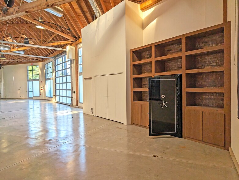 More Photos Of 201 W Montecito St, Santa Barbara Warehouse For Lease