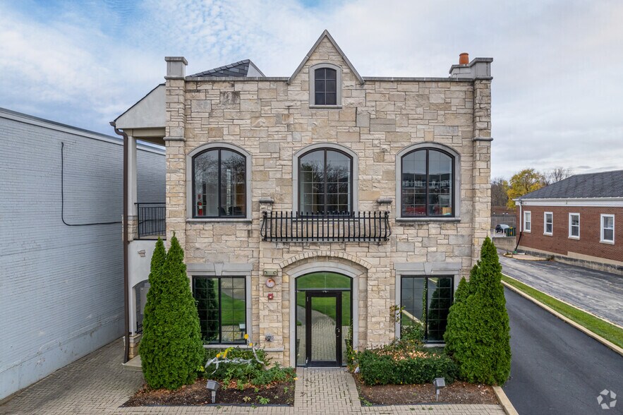 More Photos Of 230 E Ogden Ave, Hinsdale Medical For Sale