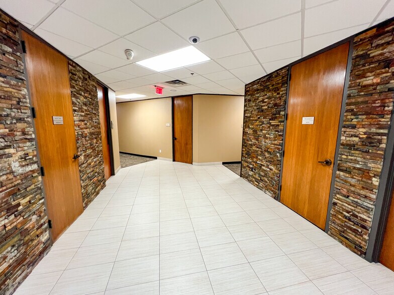 More Photos Of 3510 N A St, Midland Office For Lease