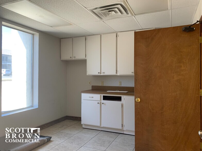 More Photos Of 400 S Carroll Blvd, Denton Unknown For Lease