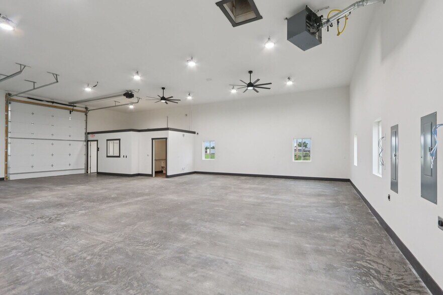 More Photos Of 407 Wengel dr, Reedsburg Light Manufacturing For Lease