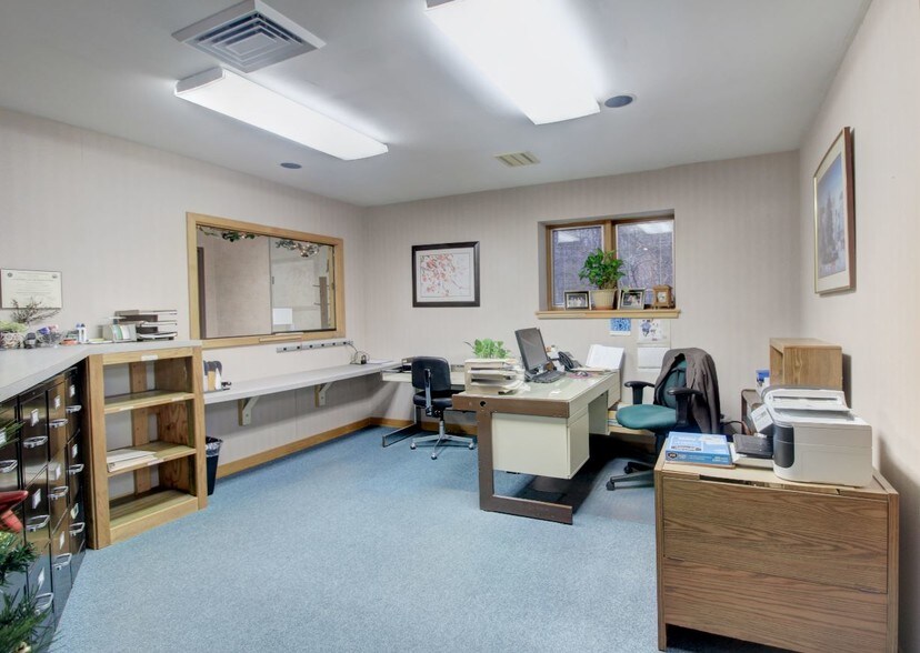 More Photos Of 33 Electric Ave, Fitchburg Medical For Lease