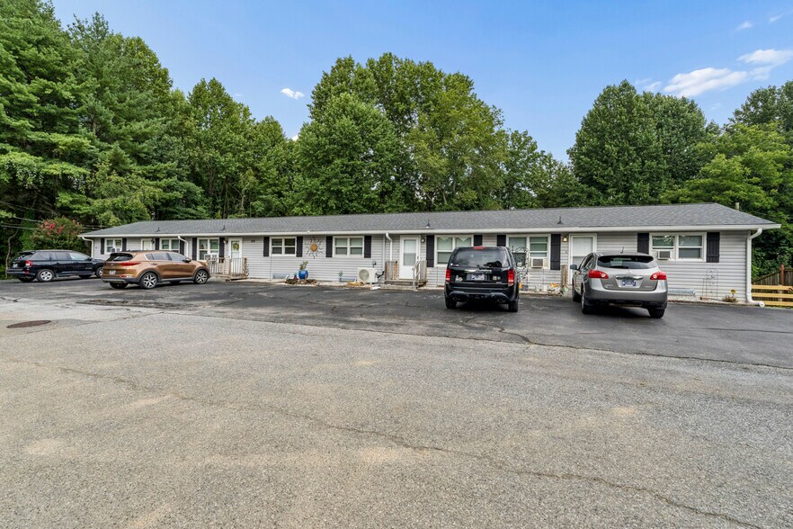 Primary Photo Of 210 Longview Ave, Jonesborough Apartments For Sale