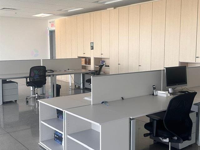 More Photos Of 4160 Hwy Desserte Sud Laval (A-440), Laval Industrial For Lease