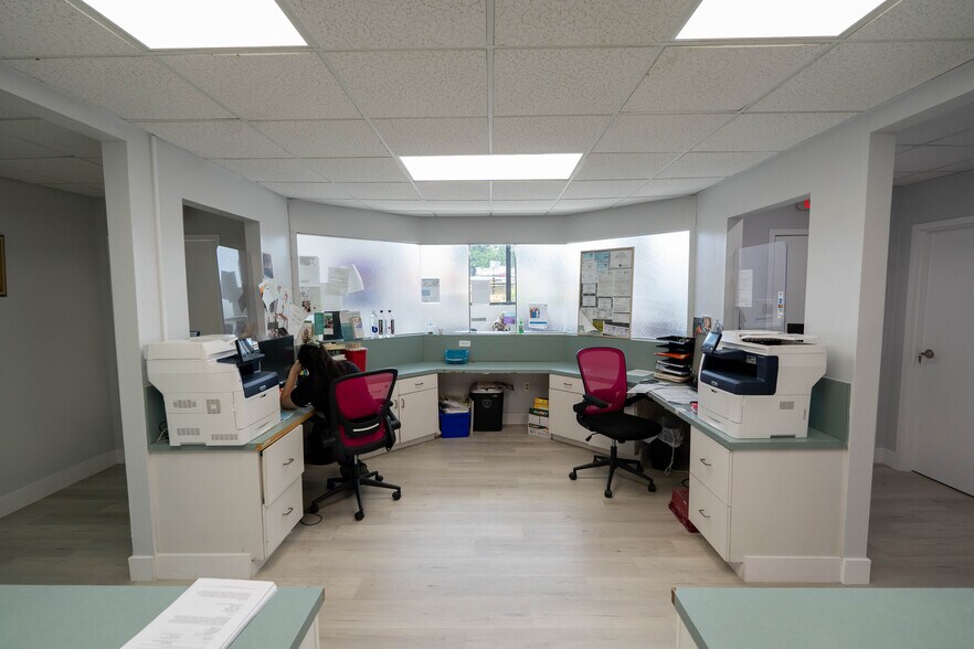 More Photos Of 3500 NW 17th Ave, Miami General Retail For Sale