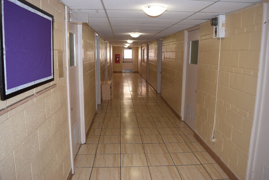 More Photos Of 3171 Signal St, Memphis Specialty For Sale