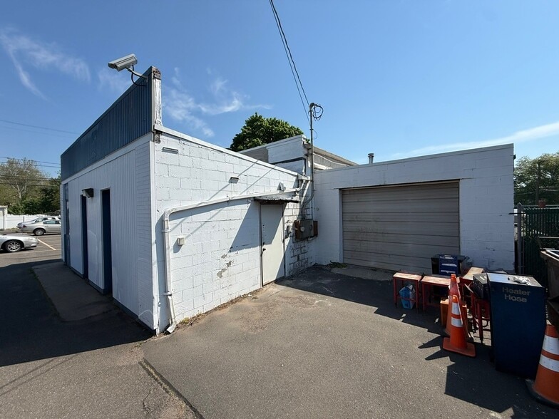 More Photos Of 175 Newington Ave, New Britain Auto Repair For Sale