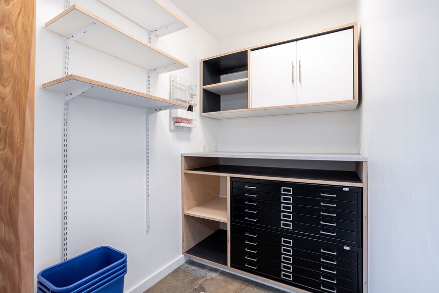More Photos Of 12421 Venice Blvd, Los Angeles Loft Creative Space For Sale