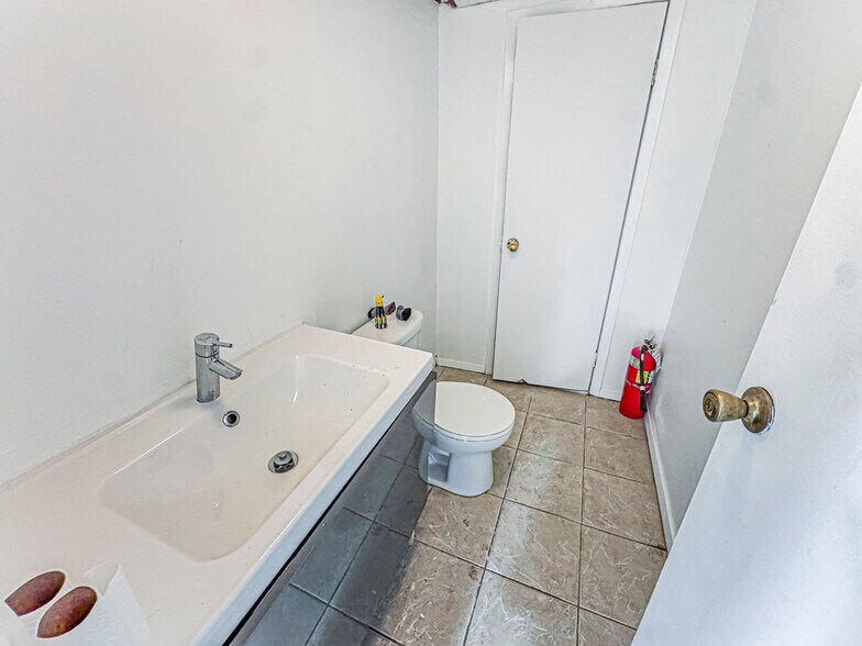 More Photos Of 3000 Avenue K, Brooklyn Storefront Retail Residential For Lease