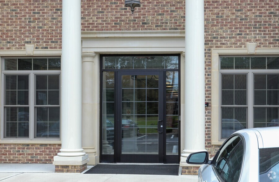 More Photos Of 152 Liberty Corner Rd, Warren Office For Lease