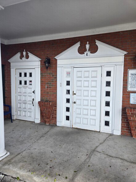 Primary Photo Of 3677 Central Ave, Fort Myers Medical For Lease