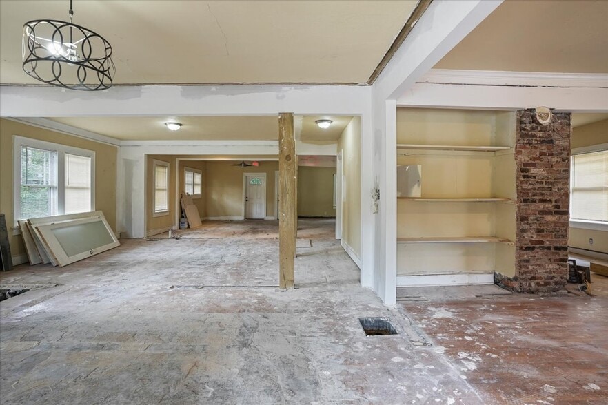 More Photos Of 2741 Church St, Atlanta Office Residential For Sale