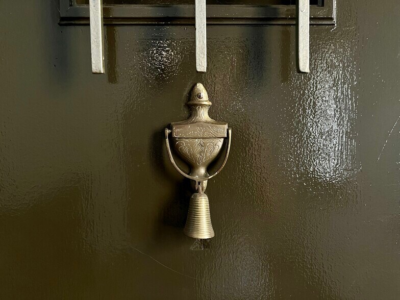 More Photos Of 143 N Sycamore Ave, Los Angeles Multifamily For Sale