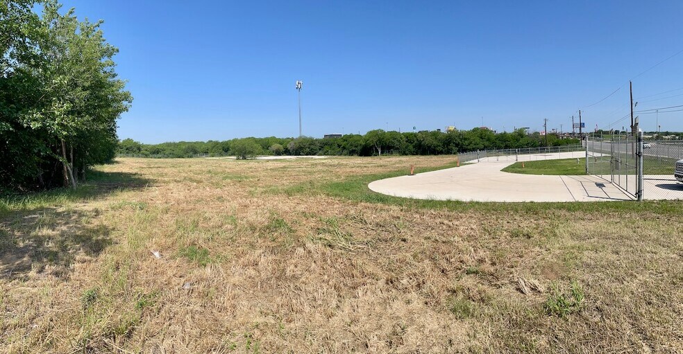 More Photos Of W Military Dr & Hwy 90, San Antonio Land For Sale