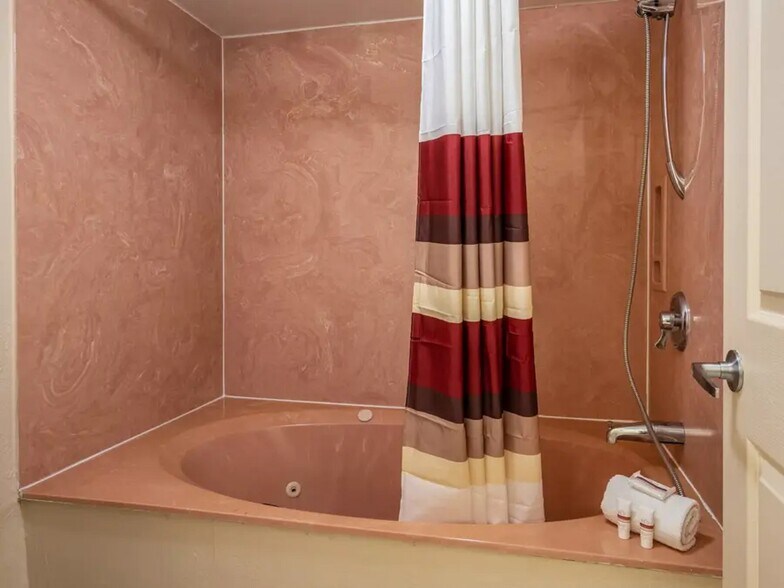 More Photos Of 8296 S Orange Blossom Trl, Orlando Hotel For Sale