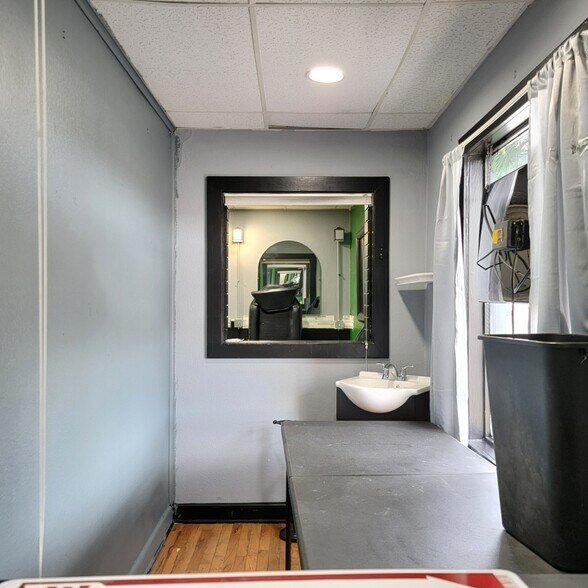 More Photos Of 11501-11507 W Colfax Ave, Lakewood Freestanding For Sale