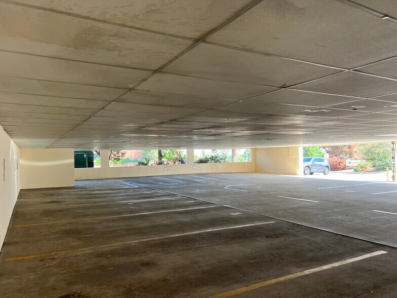 More Photos Of 8210-8236 S Holly St, Centennial Unknown For Lease