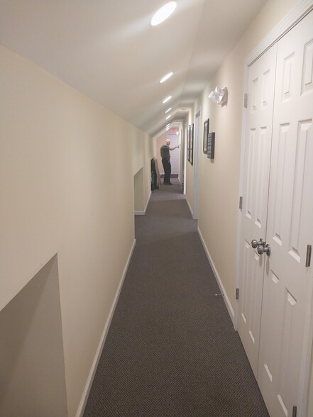 More Photos Of 688 Derby Ave, Seymour Warehouse For Lease