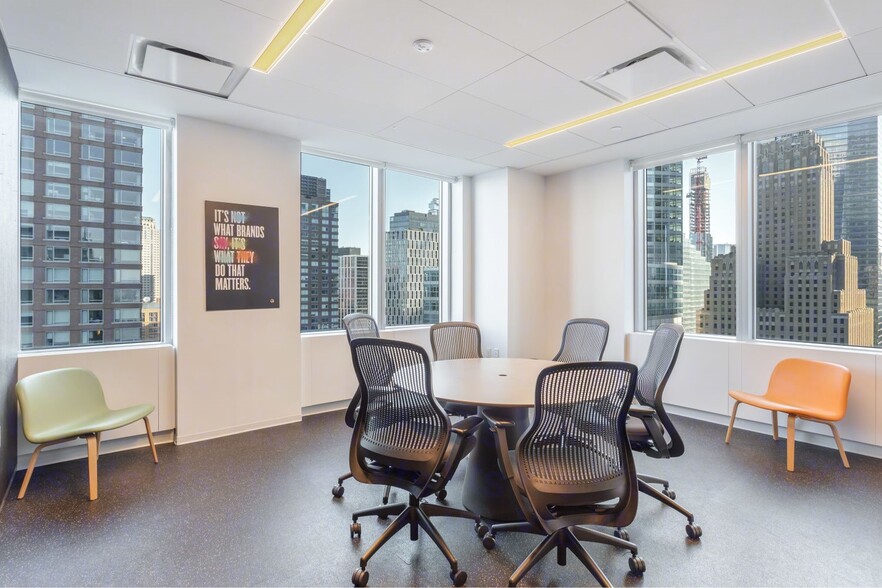 More Photos Of 300 Vesey St, New York Office For Lease