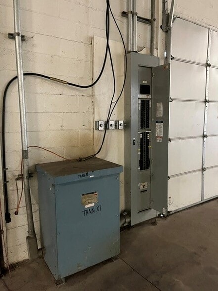 More Photos Of 1330 Industry Rd, Hatfield Warehouse For Lease
